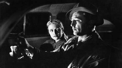  nitratesの夢と愛と裏切り！A classic film noir tale set against the backdrop of post-war Los Angeles!